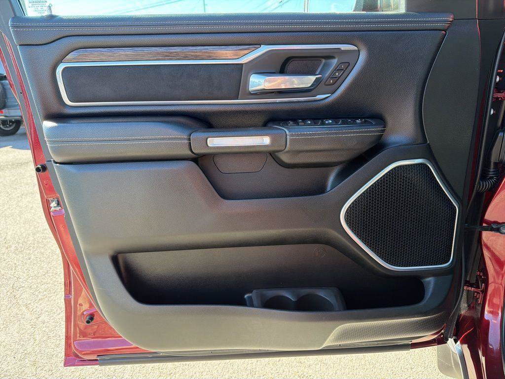Used 2019 RAM 1500 Laramie AWD/4WD image 31