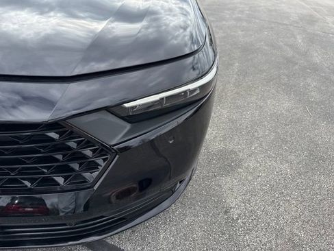 Used 2025 Honda Accord EX-L image 40