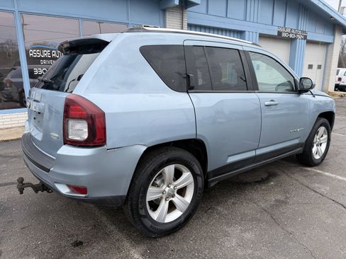 Used 2014 Jeep Compass Latitude AWD/4WD image 5