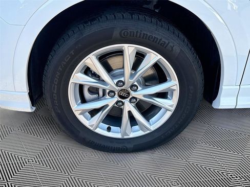 Certified 2025 Audi Q3 2.0T Premium w/ Convenience Package image 32