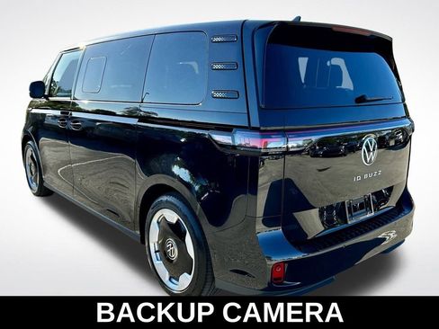 New 2025 Volkswagen ID. Buzz Pro S RWD image 4