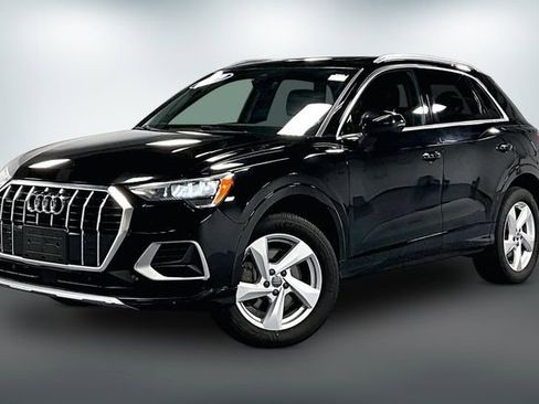 Used 2019 Audi Q3 2.0T Premium image 3