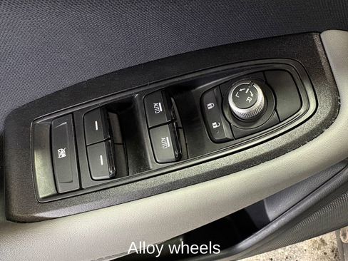 Used 2024 Subaru Outback Premium image 13