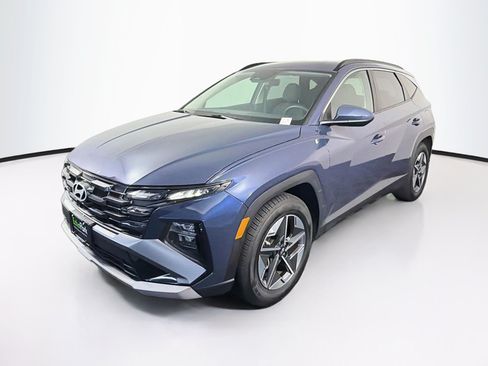Used 2025 Hyundai Tucson SEL FWD image 3