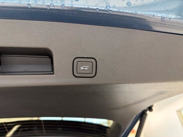 Used 2026 Chevrolet Traverse Z71 w/ Enhanced Driving Package AWD/4WD image 21