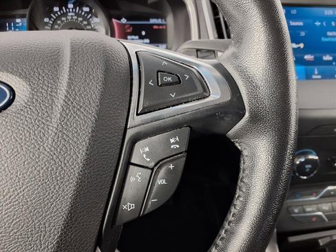 Used 2020 Ford Edge SEL image 16