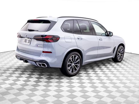 Certified 2026 BMW X5 M60i AWD/4WD image 5