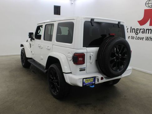 Used 2021 Jeep Wrangler Unlimited Sahara AWD/4WD image 3