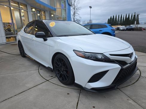Used 2020 Toyota Camry TRD image 9