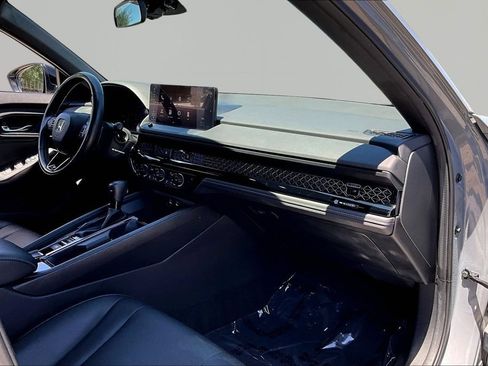 Used 2024 Honda Accord Sport image 27