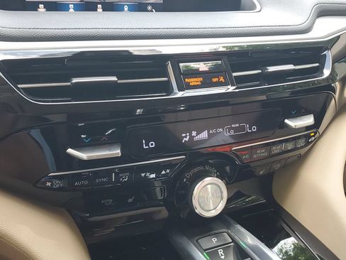 Certified 2024 Acura MDX FWD image 31