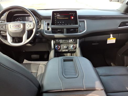Certified 2022 GMC Yukon SLT w/ SLT Premium Package image 12