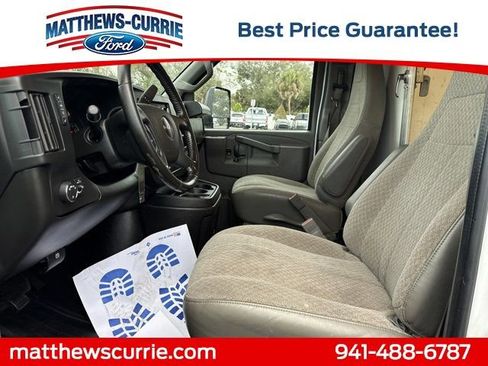 Used 2022 GMC Savana 3500 w/ Power Convenience Package image 8