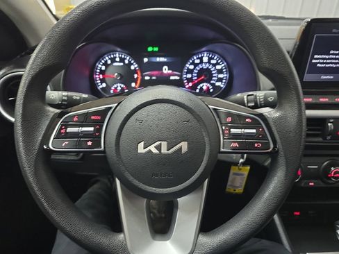 Used 2023 Kia Forte LXS w/ LXS Technology Package FWD image 18