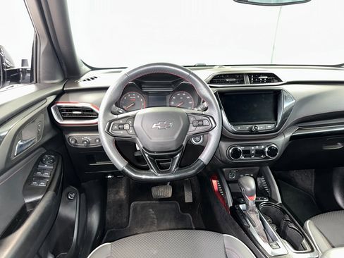 Certified 2023 Chevrolet TrailBlazer RS w/ Sun and Liftgate Package image 2