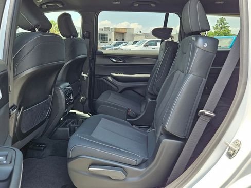 New 2025 Jeep Grand Cherokee L Laredo w/ Luxury Tech Group I image 11