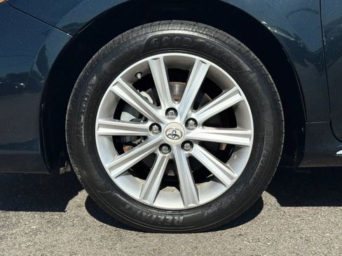 Used 2012 Toyota Camry XLE w/ Leather Pkg FWD image 44