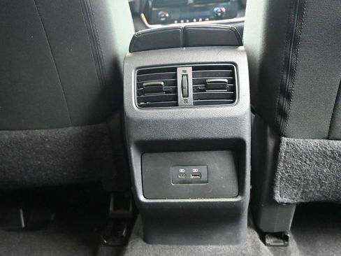 Used 2023 Nissan Rogue SV FWD image 16