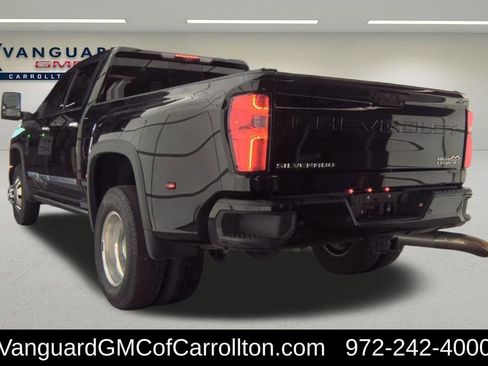 Used 2024 Chevrolet Silverado 3500 High Country w/ High Country Premium Package image 3