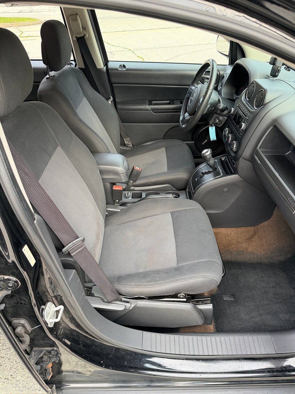 Used 2013 Jeep Compass Latitude AWD/4WD image 39