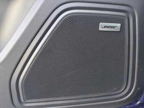 Certified 2025 Porsche Macan image 14