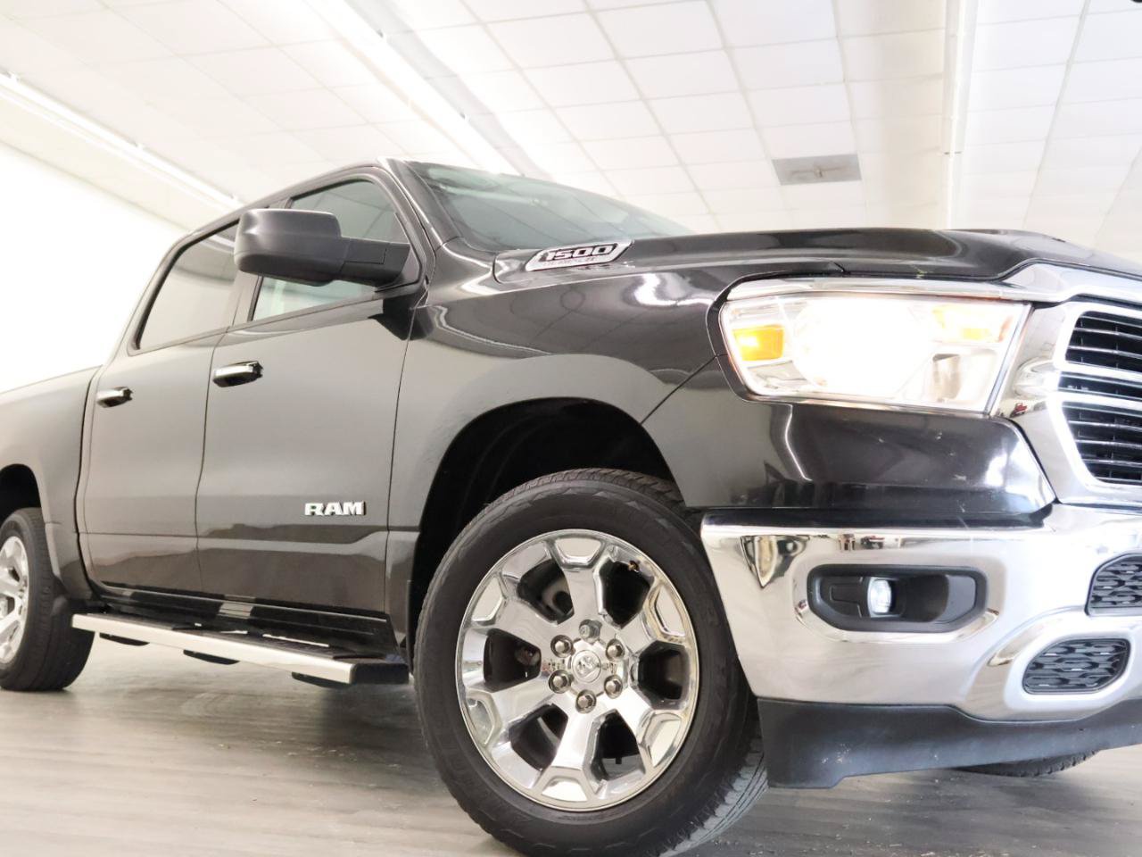 Used 2020 RAM 1500 Big Horn AWD/4WD image 1