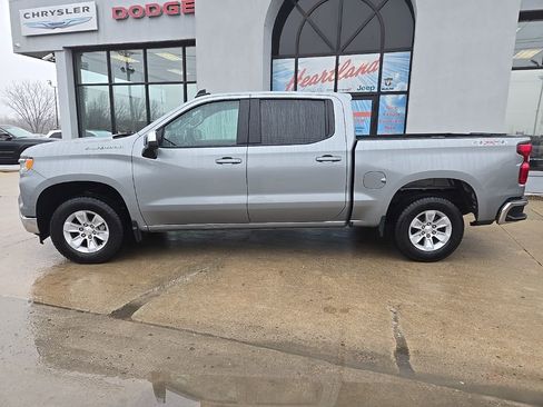 Used 2025 Chevrolet Silverado 1500 LT AWD/4WD image 5