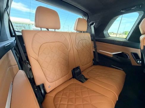 Used 2023 BMW X7 xDrive40i w/ M Sport Package AWD/4WD image 30