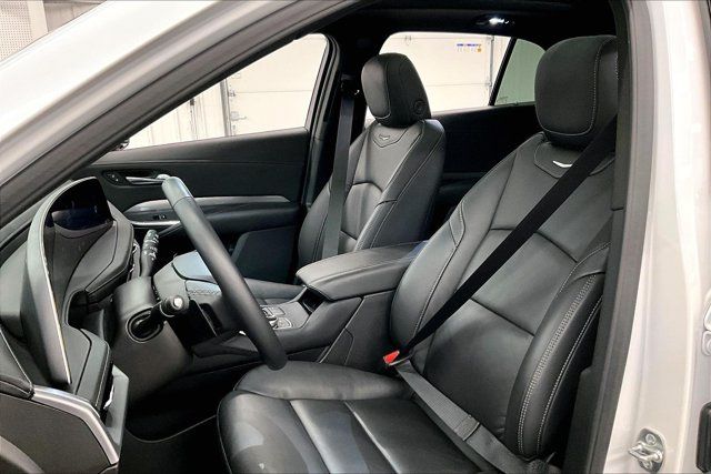Used 2025 Cadillac XT4 Premium Luxury w/ LPO, Floor Liner Package AWD/4WD image 23