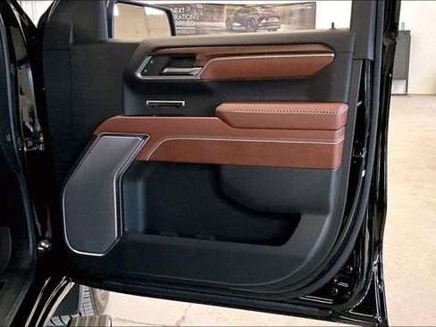 Used 2025 GMC Sierra 1500 Denali Ultimate image 29