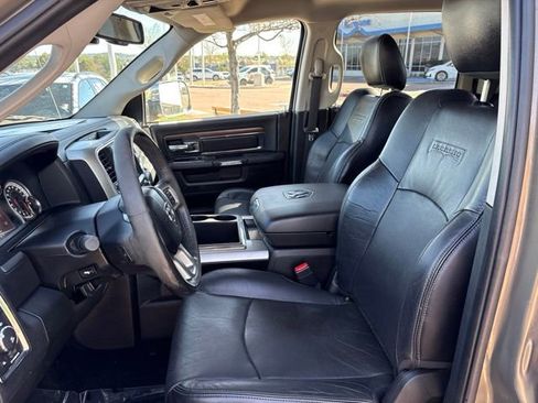 Used 2015 RAM 1500 Laramie w/ Convenience Group AWD/4WD image 5