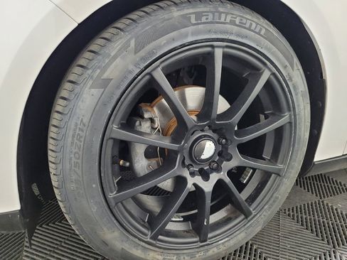 Used 2014 Ford Focus Titanium FWD image 31