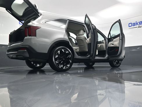 New 2025 Kia Sorento EX w/ Panoramic Sunroof Package AWD/4WD image 66