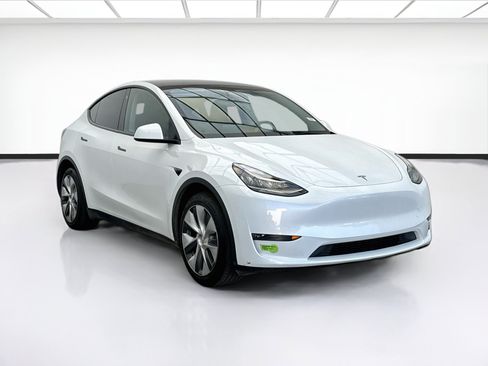 Used 2023 Tesla Model Y Long Range AWD/4WD image 3