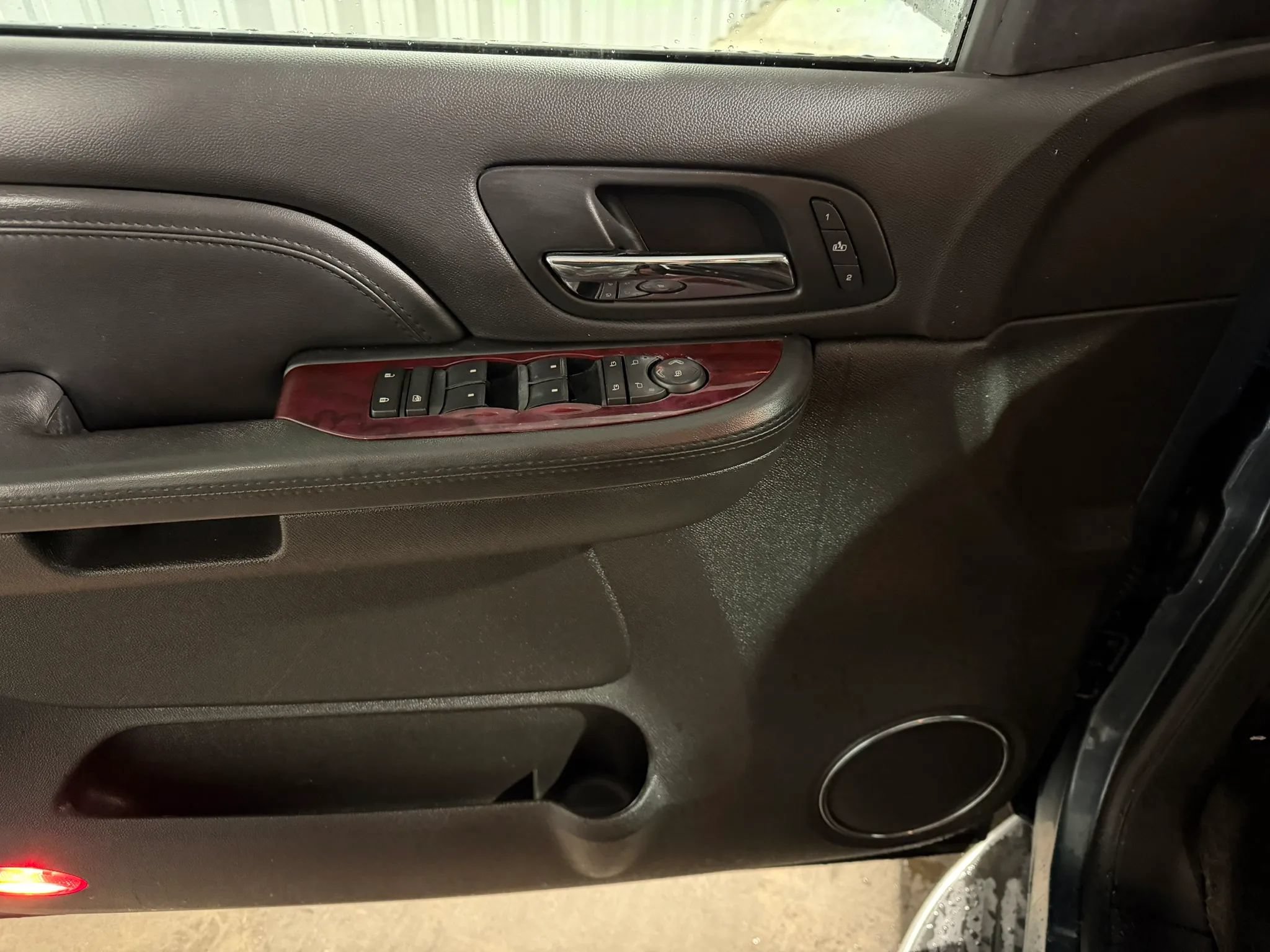 Used 2009 Cadillac Escalade 2WD image 9