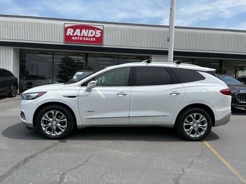 Used 2019 Buick Enclave Avenir w/ Avenir Technology Package AWD/4WD image 15