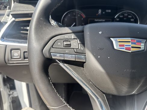 Used 2024 Cadillac XT6 Luxury w/ LPO, Floor Liner Package AWD/4WD image 19