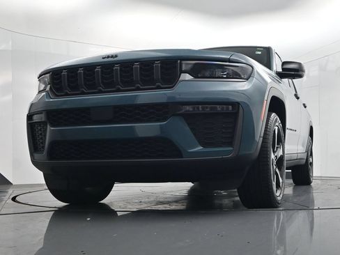 Used 2026 Jeep Grand Cherokee Limited w/ Limited Altitude Package AWD/4WD image 47