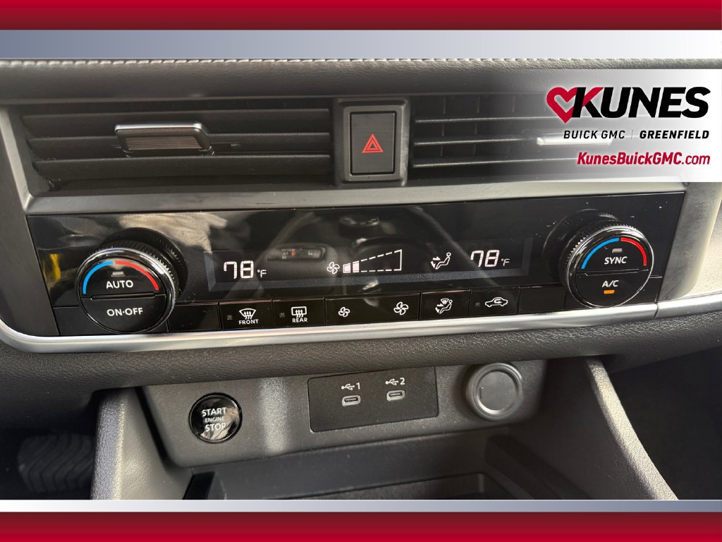 Used 2026 Nissan Rogue SV AWD/4WD image 28