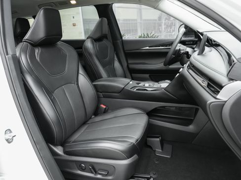 Used 2024 INFINITI QX60 Pure image 37