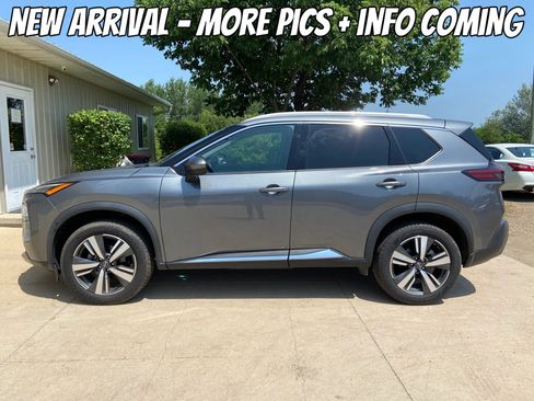 Used 2023 Nissan Rogue SL AWD/4WD image 2