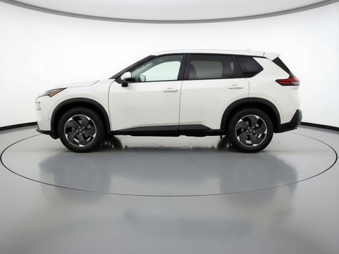 Used 2025 Nissan Rogue SV FWD image 5
