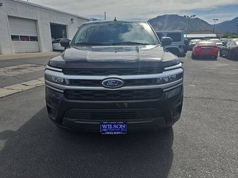 Used 2024 Ford Expedition XLT AWD/4WD image 2