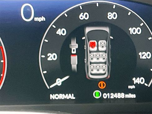 Used 2023 Honda Pilot Elite image 12