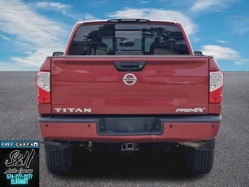 Used 2018 Nissan Titan PRO-4X w/ Pro-4x Convenience Package AWD/4WD image 16