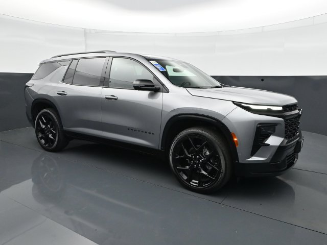 Used 2025 Chevrolet Traverse RS AWD/4WD image 9