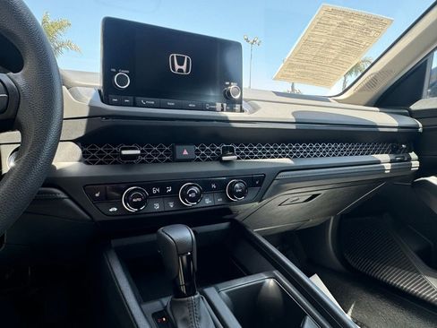 Used 2024 Honda Accord EX image 17
