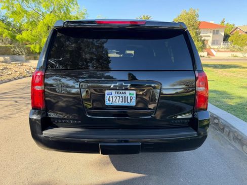 Used 2019 Chevrolet Suburban Premier RWD image 4