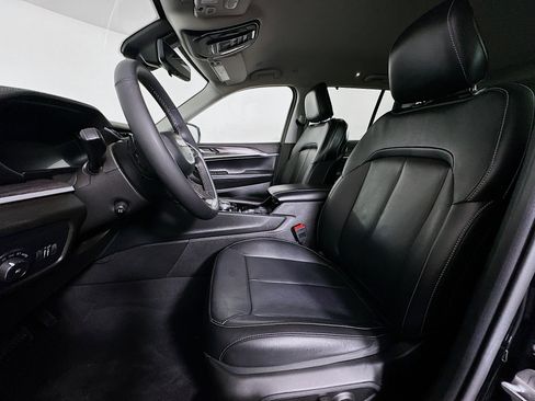 Used 2023 Jeep Grand Cherokee Limited w/ Luxury Tech Group II image 13