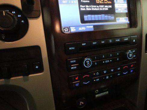 Used 2012 Ford F150 Lariat w/ Lariat Chrome Pkg image 17